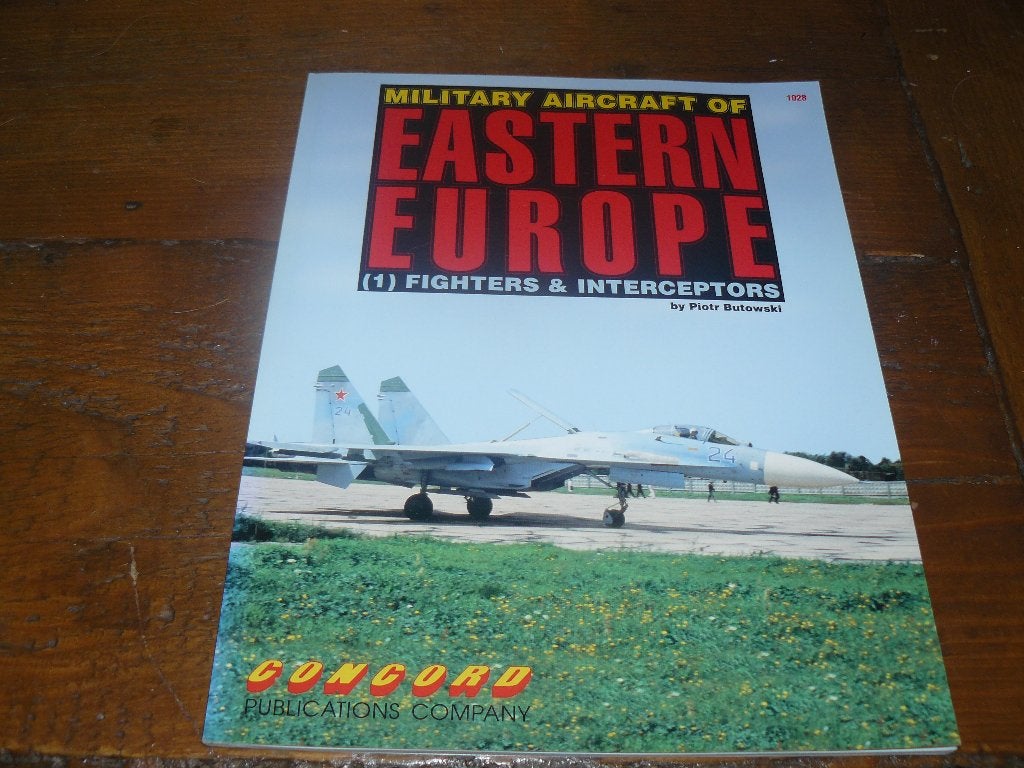 Militairy aircraft of eastern Europa Fighters & Interceptors, Verzamelen, Ophalen of Verzenden, Zo goed als nieuw, Boek of Tijdschrift