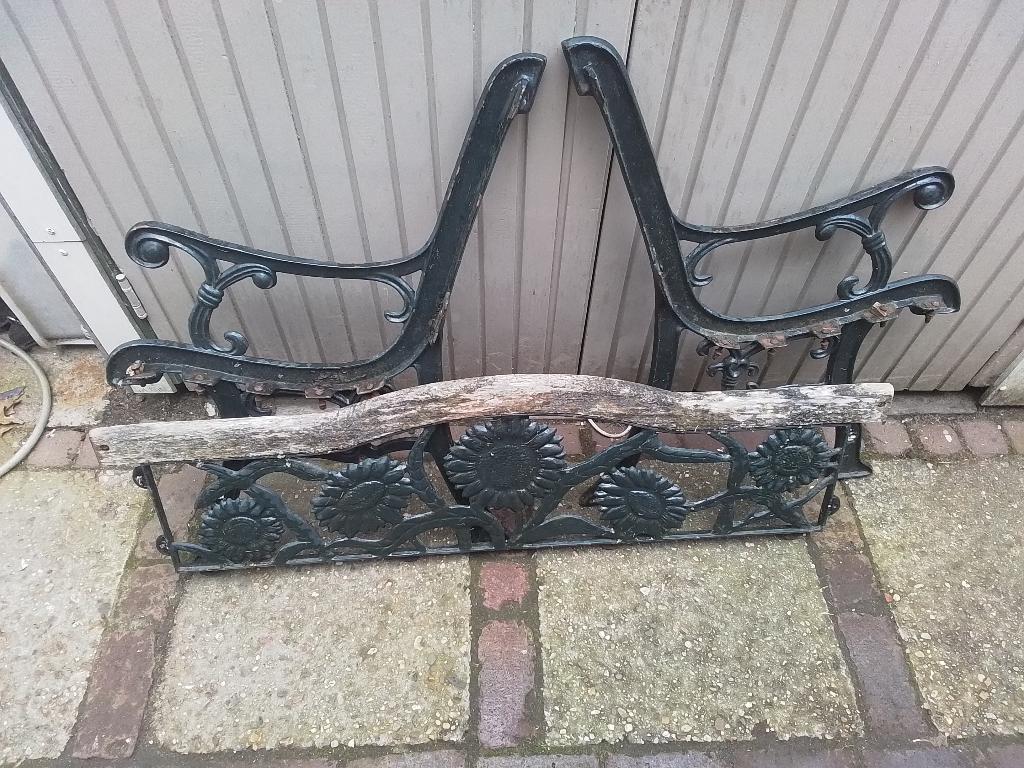 Tuinbank leuningen zonnebloemen, Tuin en Terras, Tuinbanken, Ophalen of Verzenden, Metaal
