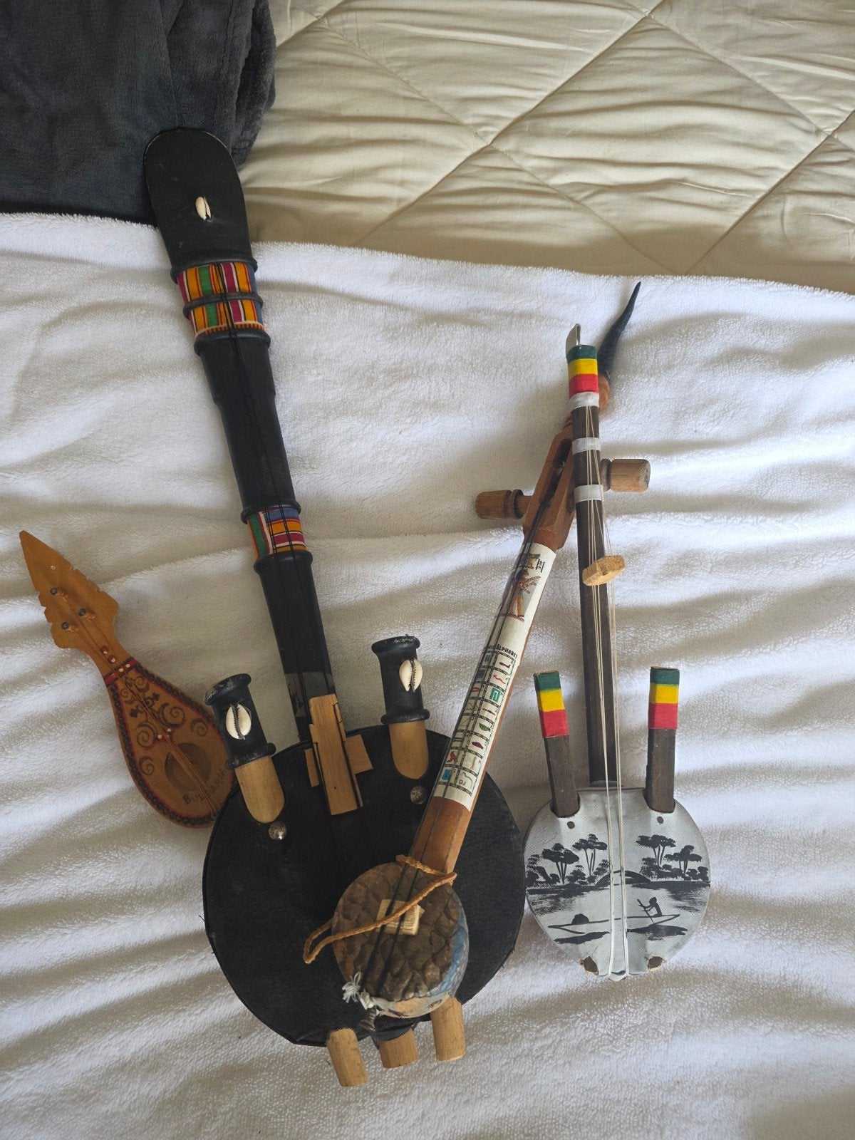 Afrikaanse snaarinstrumenten - decoratief, Muziek en Instrumenten, Snaarinstrumenten | Overige, Ophalen of Verzenden, Gebruikt