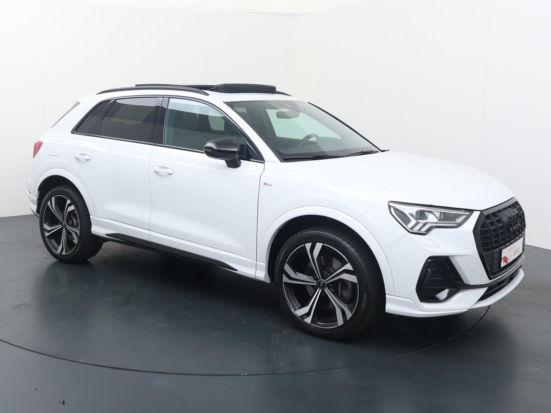 Audi Q3 45 TFSI e S edition | 245 PK | SoH 92% | Trekhaak |, Auto's, Audi, Gebruikt, Met garantie (alle), Wit, Hybride Elektrisch/Benzine