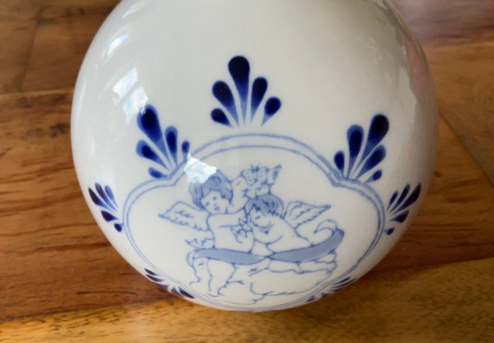Delfts blauwe kerstbal met engeltjes, Ophalen of Verzenden