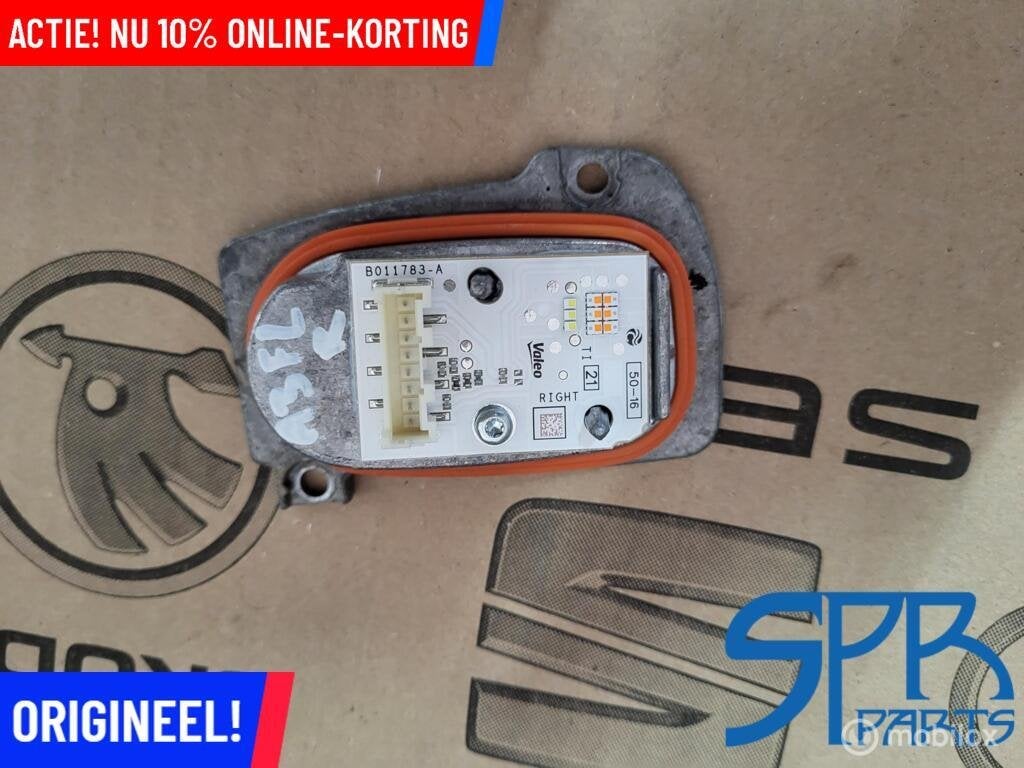 A3 8V FACELIFT RECHTS DRL LED KOELLICHAAM module 8V0998474A, Audi, Gebruikt