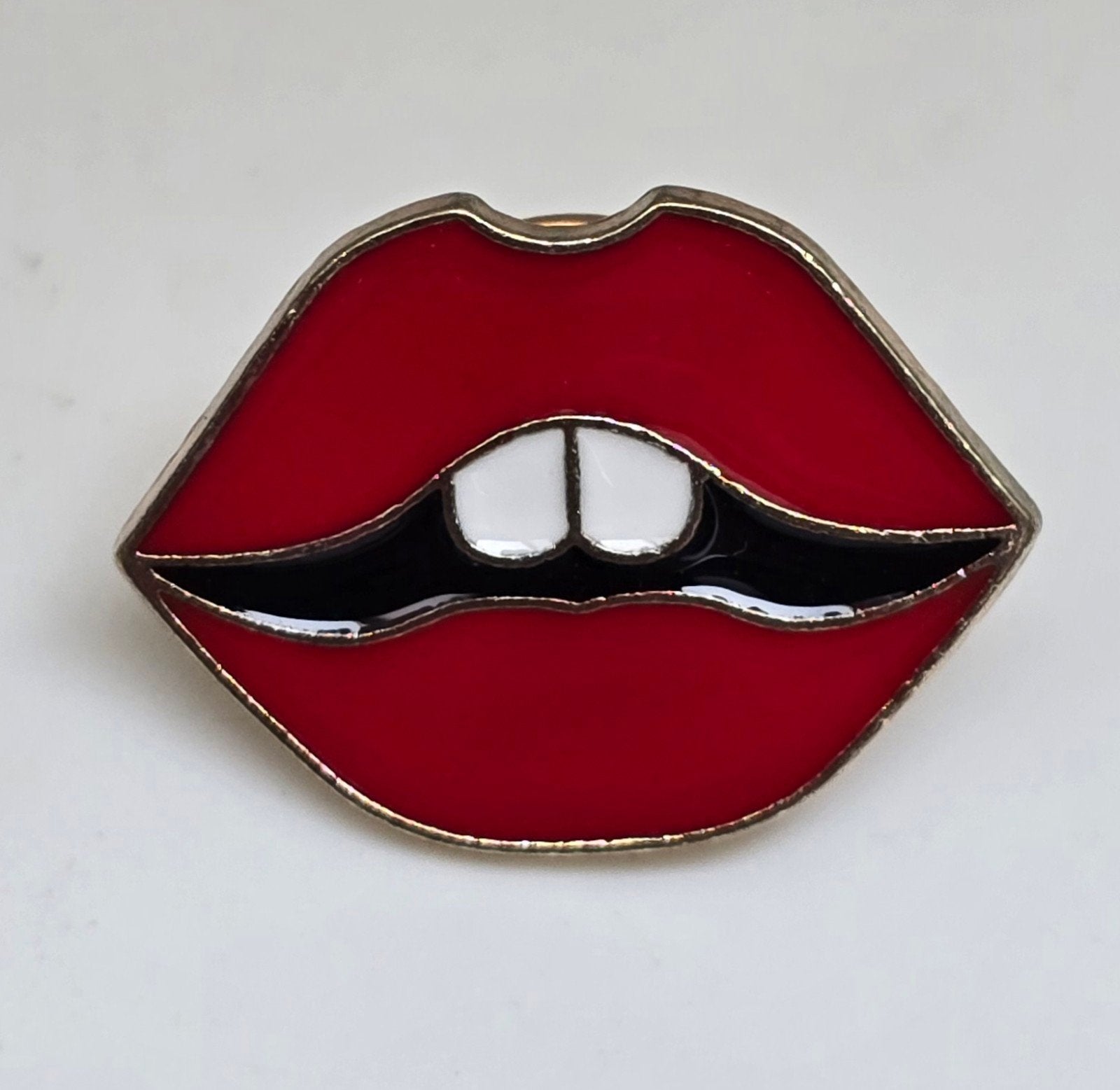 Pin Speldje Rode Lippen met Tanden, Verzamelen, Ophalen of Verzenden, Nieuw