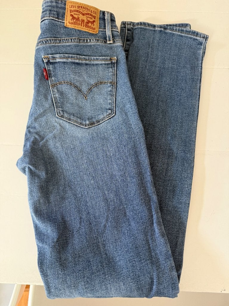 Levi’s spijkerbroek skinny blauw w 27 lang 32?, Kleding | Dames, Blauw, Ophalen of Verzenden, W27 (confectie 34) of kleiner, Gedragen