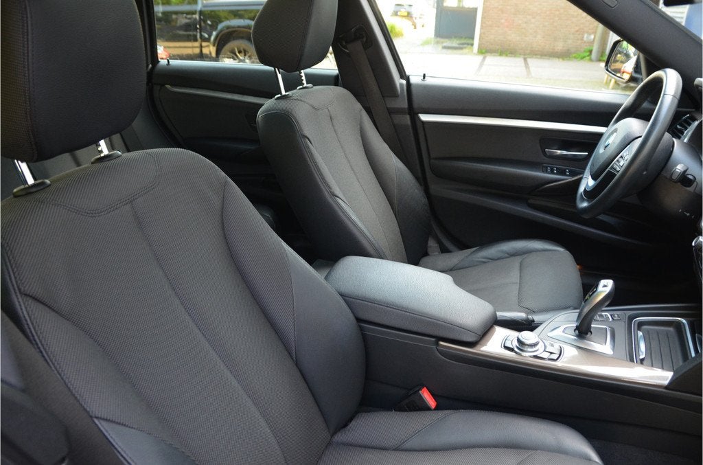 BMW 3-serie Gran Turismo 320i High Executive Pano, 18" Alumi, Auto's, BMW, Automaat, 12 maanden, Achterwielaandrijving, Gebruikt