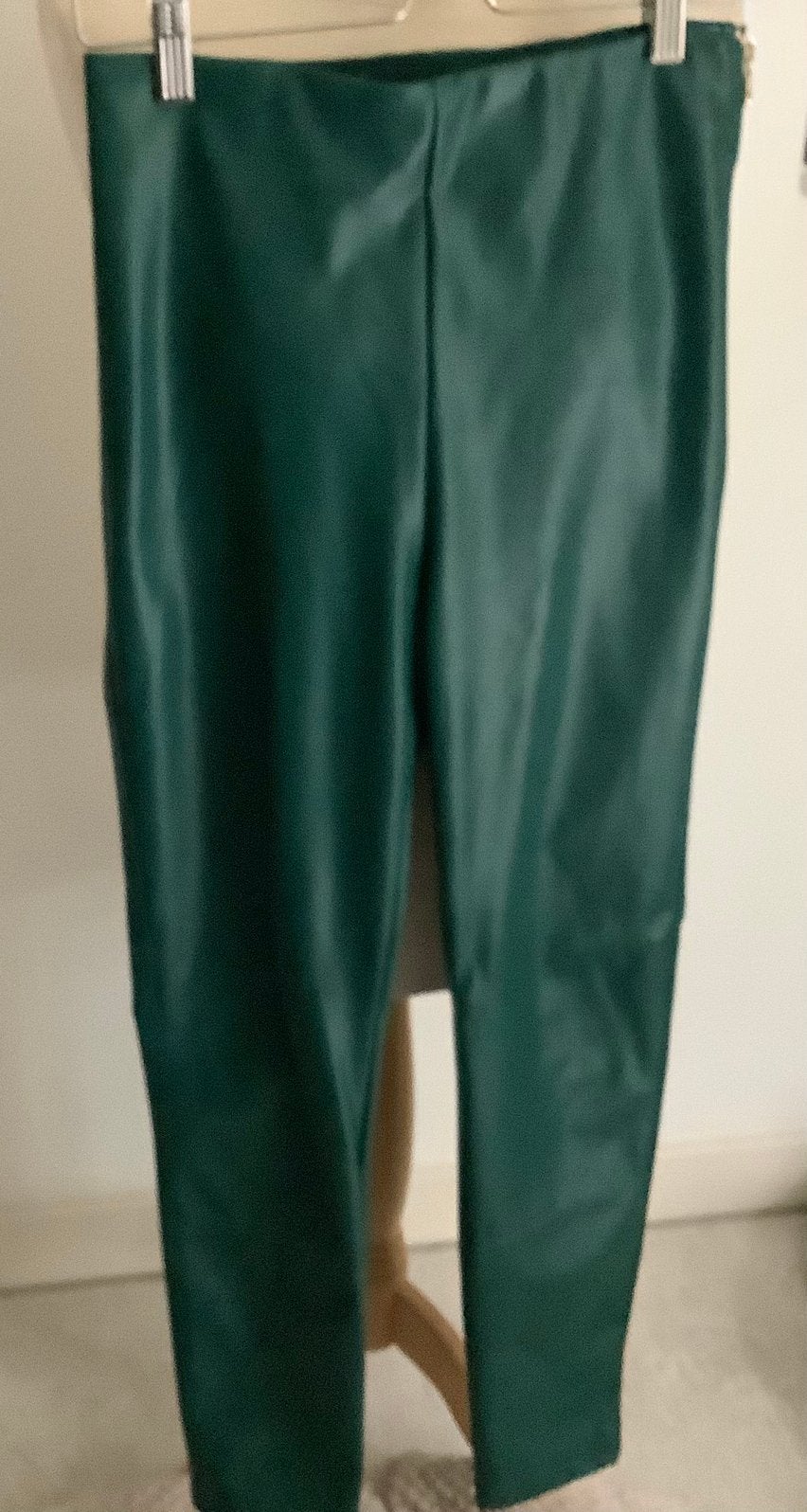 Nikkie imitalie lederen broek maat 36 kleur groen, Nieuw, Ophalen of Verzenden, Maat 36 (S), Lang