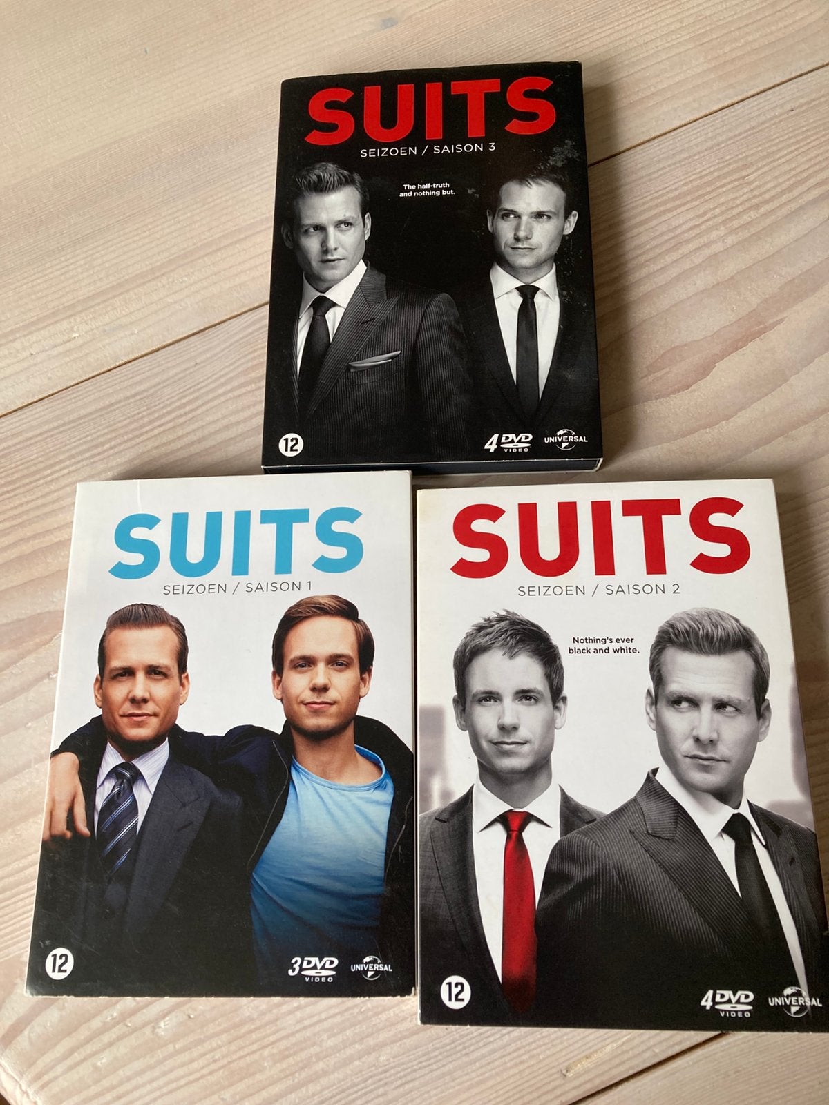 Suits seizoen 1 t/m 3, Ophalen of Verzenden, Zo goed als nieuw