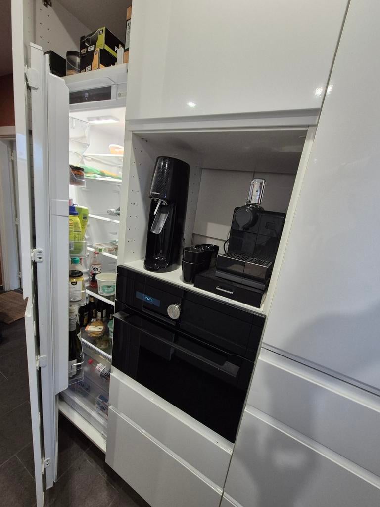 Keuken nog geen 3 jaar oud., 150 tot 200 liter, 60 cm of meer, Zo goed als nieuw, Met vriesvak