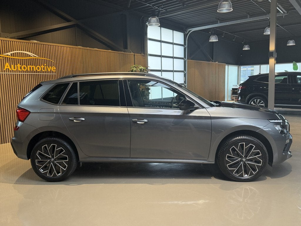 Skoda Kamiq Black Dots 1.0 TSI Business Edition Stoelverwarm, Auto's, Skoda, Stof, Gebruikt, Blauw, 116 pk
