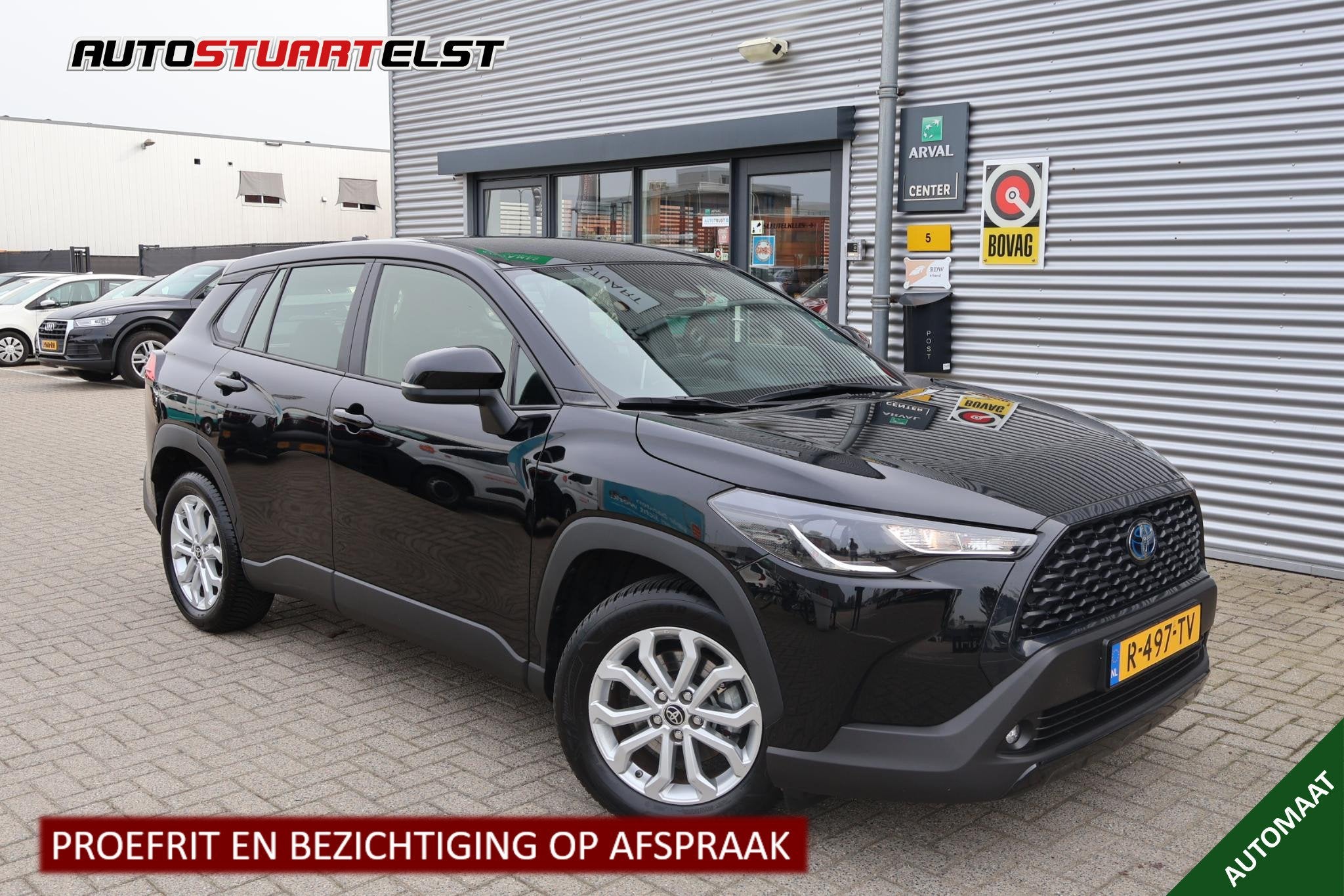 Toyota Corolla Cross 2.0 High Power Hybrid Active 1e Eigenaa, Stof, Gebruikt, 4 cilinders, Zwart