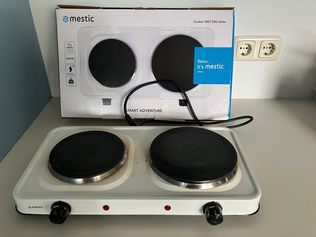 Mestic elektrisch 2 pits kookstel, gebruikt, 4 maanden oud, 3 kookzones of minder, Ophalen of Verzenden, Zo goed als nieuw, Vrijstaand