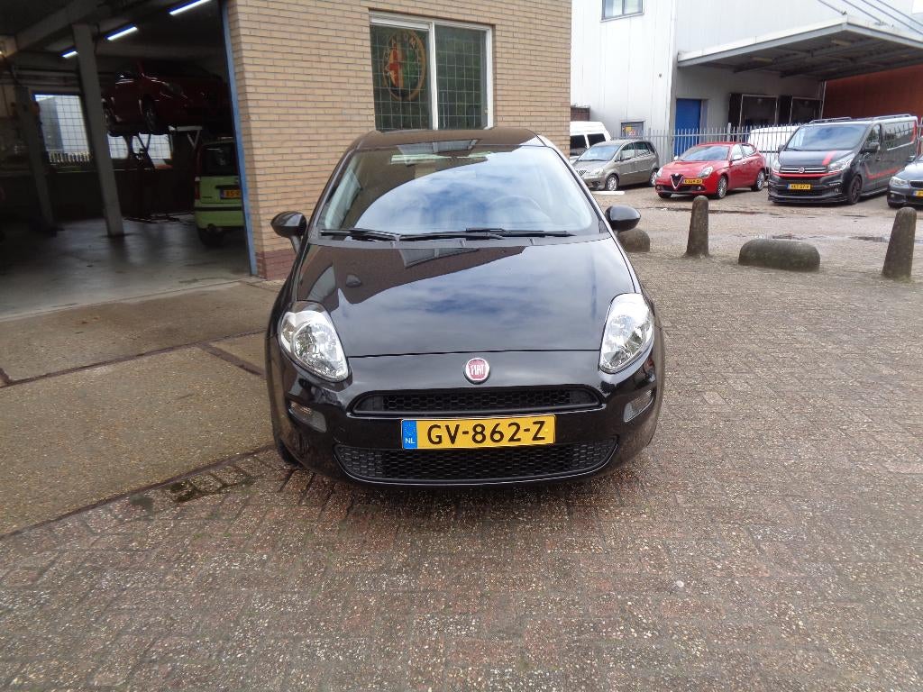 Fiat Punto 0.9 Twinair 74KW 5DR 2015 Zwart APK 13-11-2026