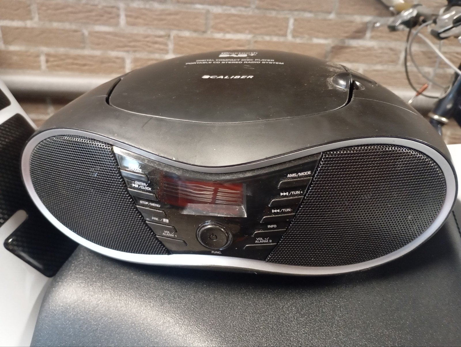 DAB+ Radio met Bluetooth en CD-speler - Caliber, Ophalen of Verzenden, Gebruikt, Radio, Met cd-speler