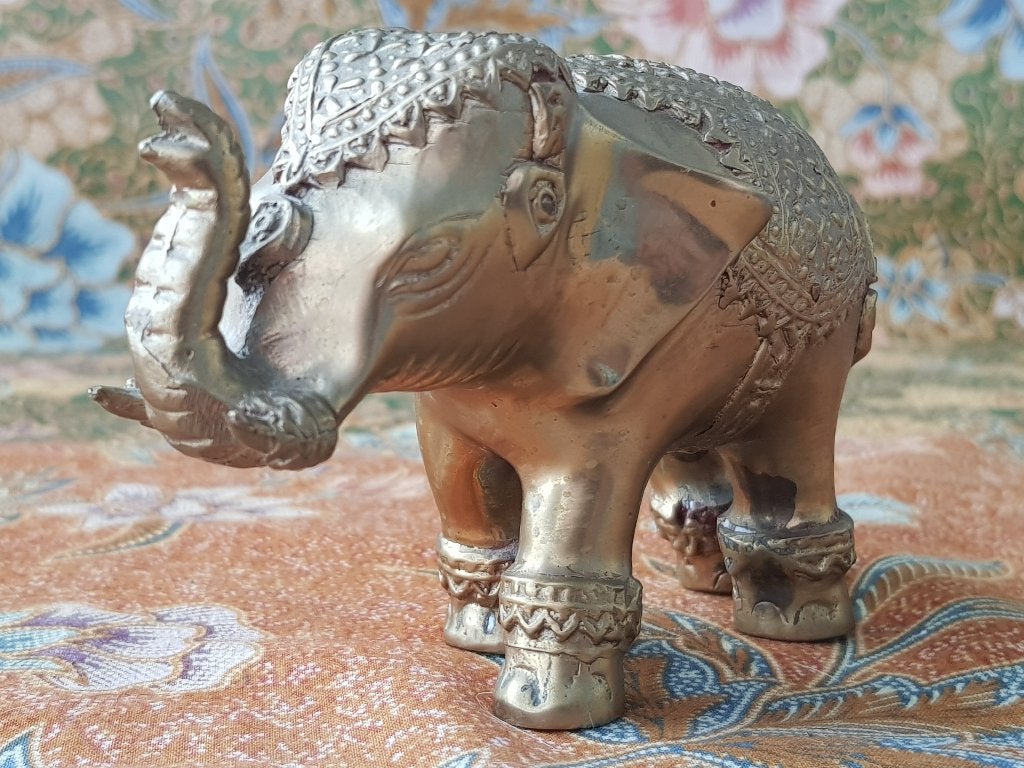 Mooi zwaar oud Oosters brons beeldje van een olifant 12,8 cm, Handgemaakt, Goud, Ophalen of Verzenden, Overige herkomsten