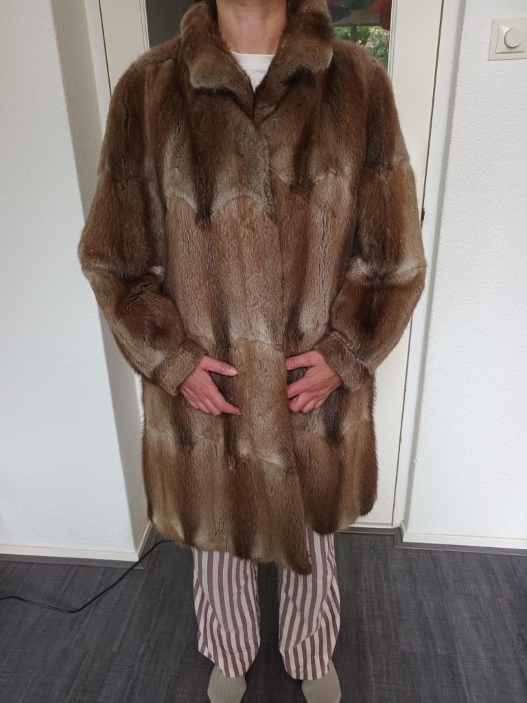 Mooie vintage lange bontjas, Kleding | Dames, Ophalen of Verzenden, Zo goed als nieuw, Maat 38/40 (M), Bruin