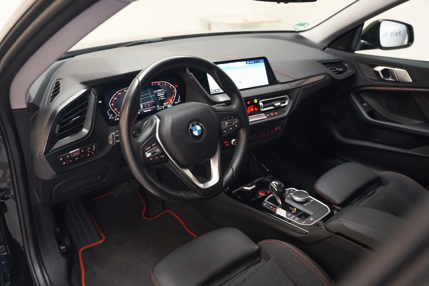 Foto 16 van BMW 2 Serie Gran Coupe 218i High Executive Sport Aut. [ Pano