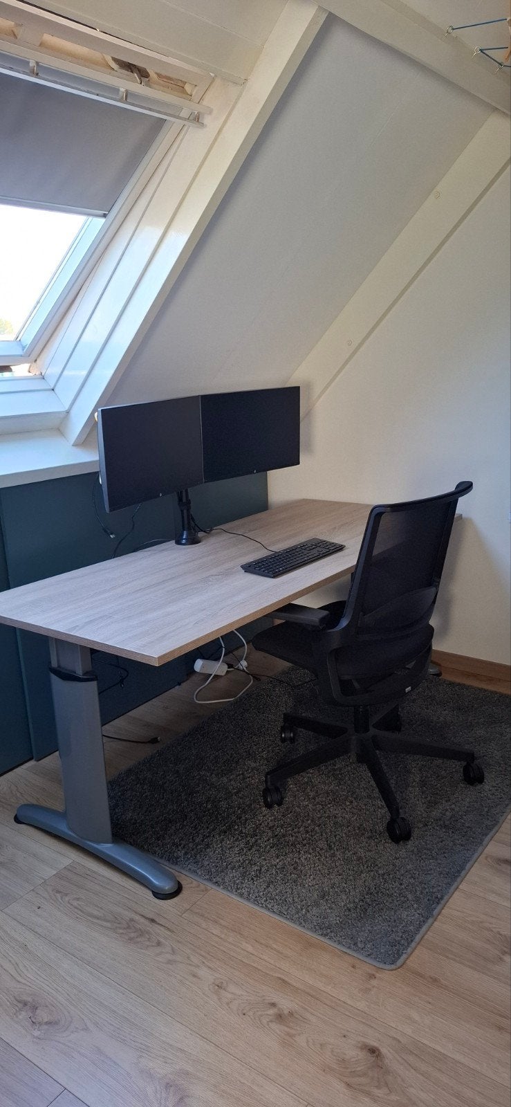 Verstelbaar bureau / (thuis)werkplek, Ophalen, Gebruikt, 180 cm, Computerbureau