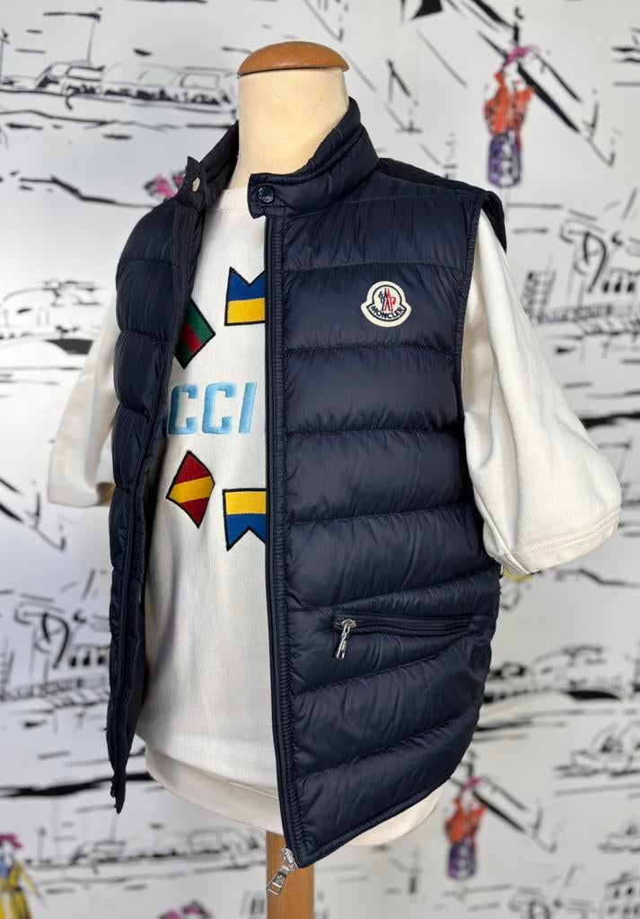 Moncler navy Gui bodywarmer jas maat 12 (360 euro), Kinderen en Baby's, Kinderkleding | Maat 146, Zo goed als nieuw, Jongen of Meisje