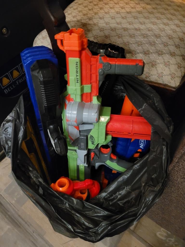 Collectie aan nerf pistolen, Ophalen, Gebruikt