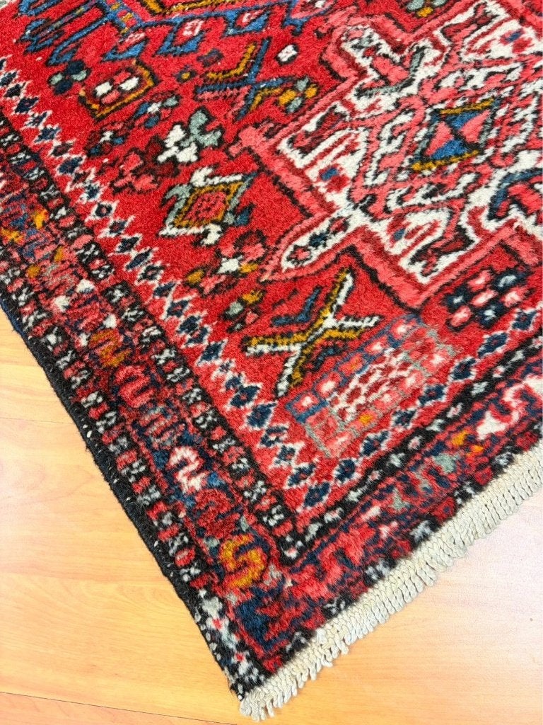 Perzisch handgeknoopt tapijt rood versleten sleets 124/75, Ophalen of Verzenden