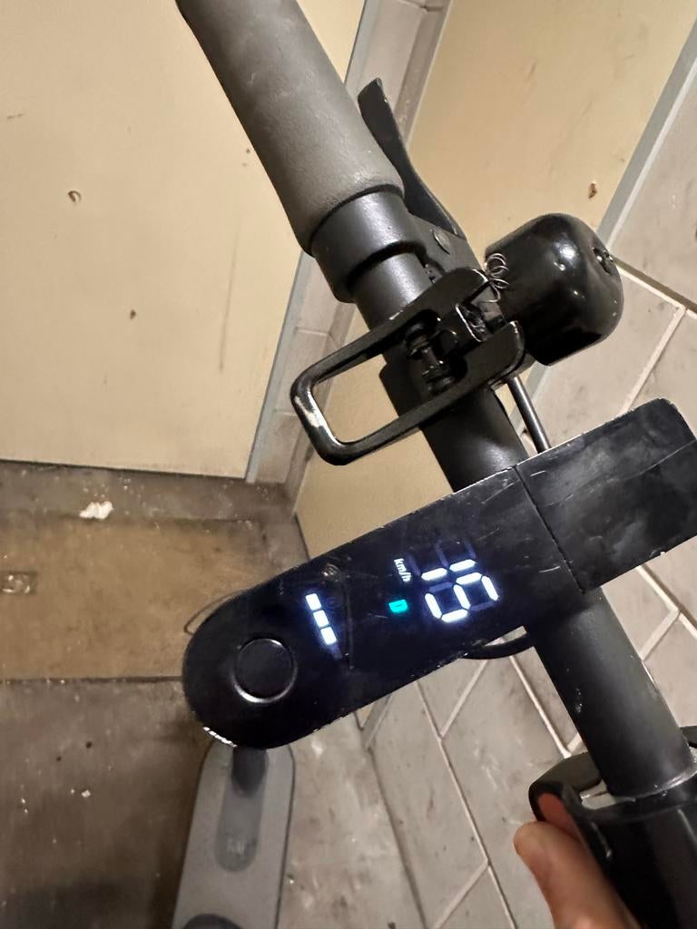 Elektrische step goede staat, Fietsen en Brommers, Steps, Ophalen of Verzenden, Zo goed als nieuw, Elektrische step (E-scooter)