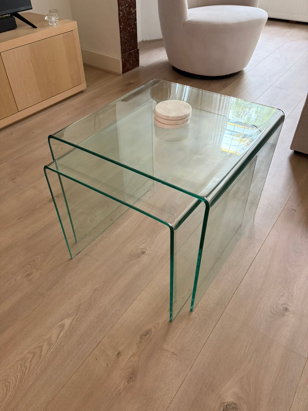 Kave home glazen tafeltjes (set van 2), Huis en Inrichting, Tafels | Salontafels, Ophalen, Zo goed als nieuw, Rond, 50 tot 100 cm