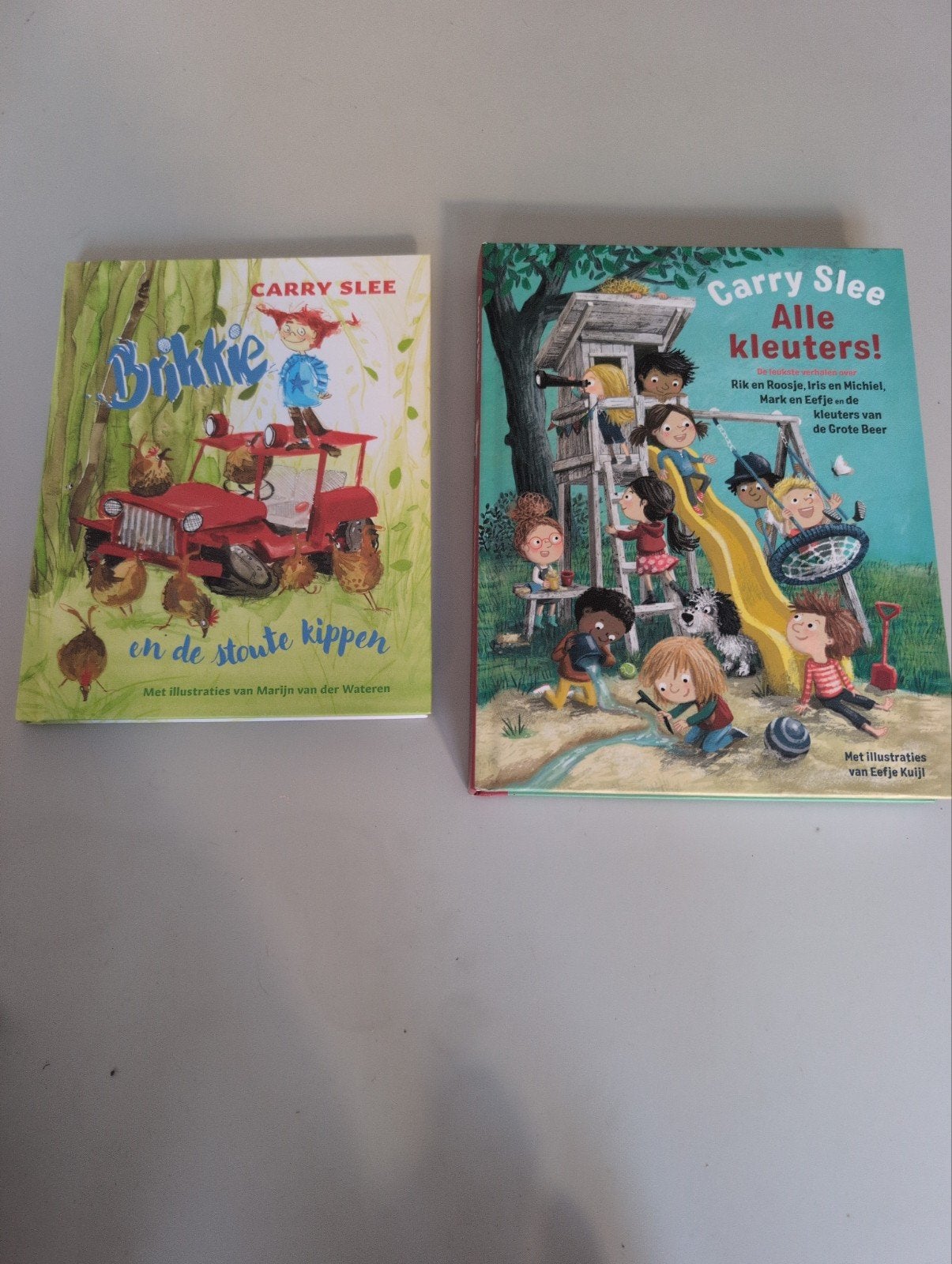 Carry Slee boeken: Alle kleuters! en Brikkie, Boeken, Kinderboeken | Kleuters, Gelezen, Fictie algemeen, Jongen of Meisje, Carry Slee