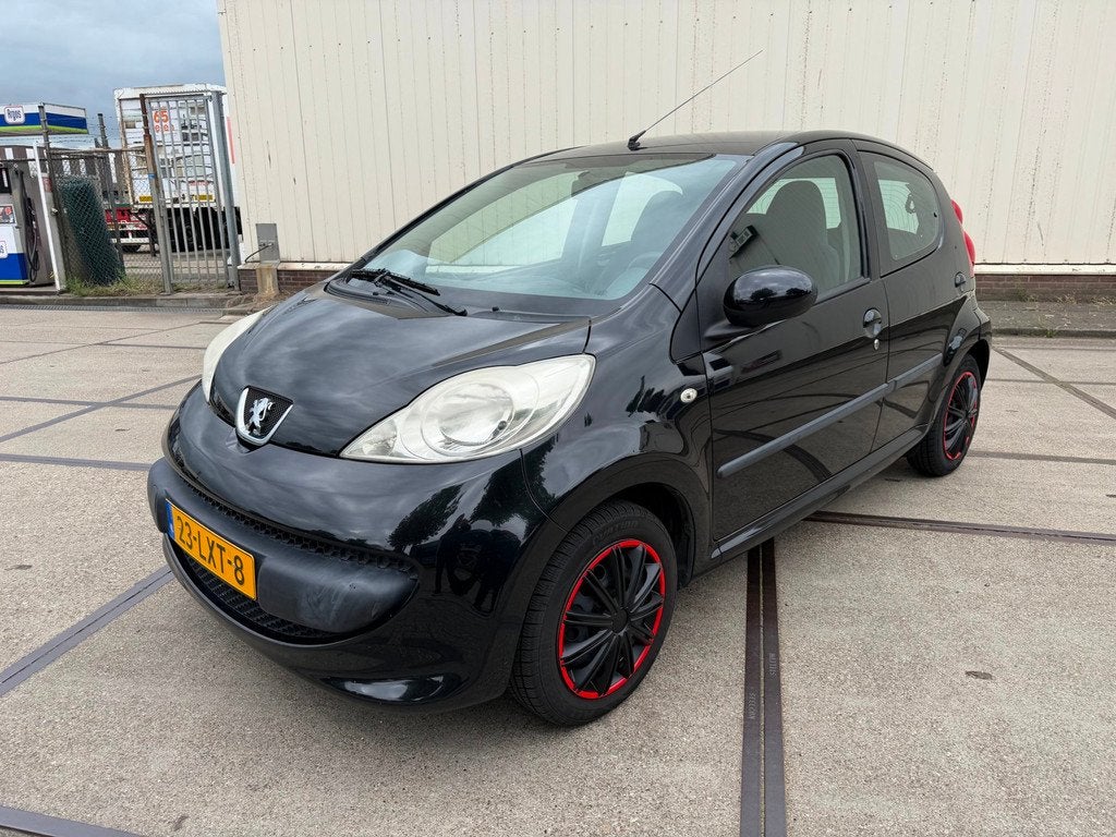Peugeot 107 1.0-12V XS airco 5 deurs, Auto's, Peugeot, Voorwielaandrijving, Gebruikt, 4 stoelen, Bedrijf