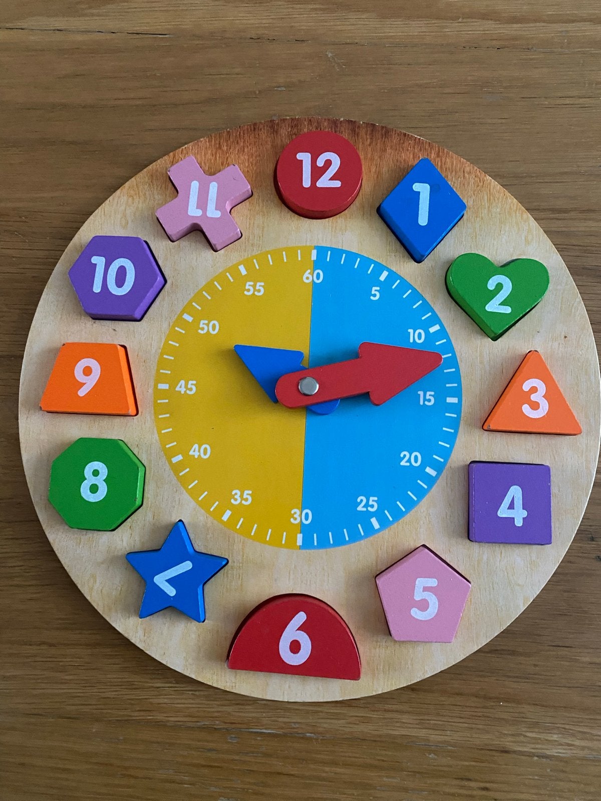 Houten leerklok met vormen en cijfers - Addo Play, Ophalen of Verzenden, Zo goed als nieuw, Puzzelen