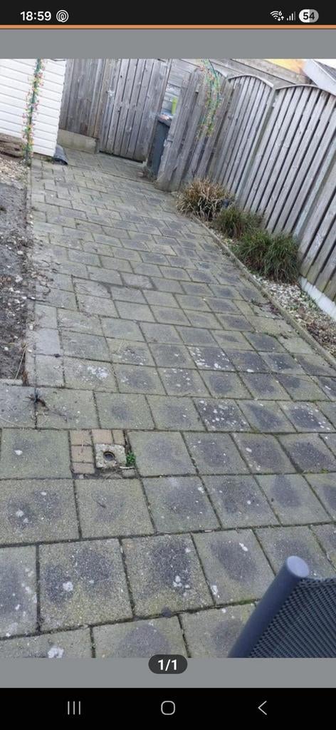 Gratis 48 tegels en 10-15 halve tegels, Tuin en Terras, Tegels en Klinkers, Ophalen, Gebruikt, Minder dan 5 m², Beton