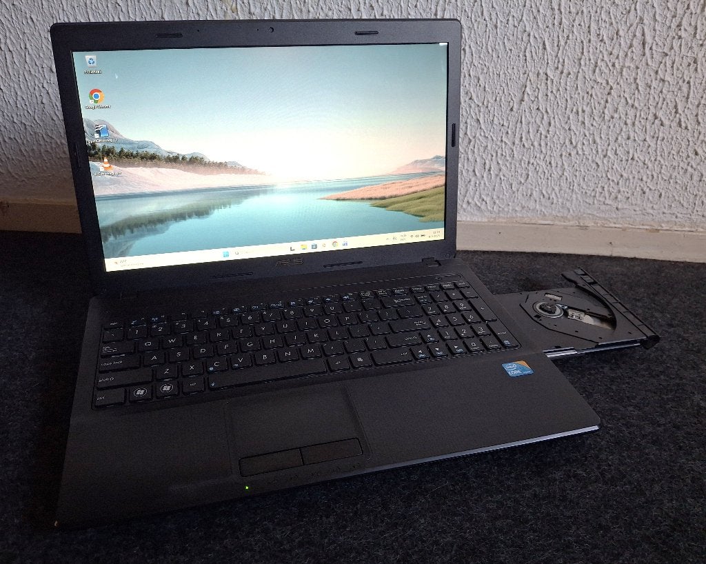 Asus X54H; i3 met 4GB Ram, 128 GB SSD en Windows 11 26H2, Gebruikt, Met videokaart, 2 tot 3 Ghz, ASUS