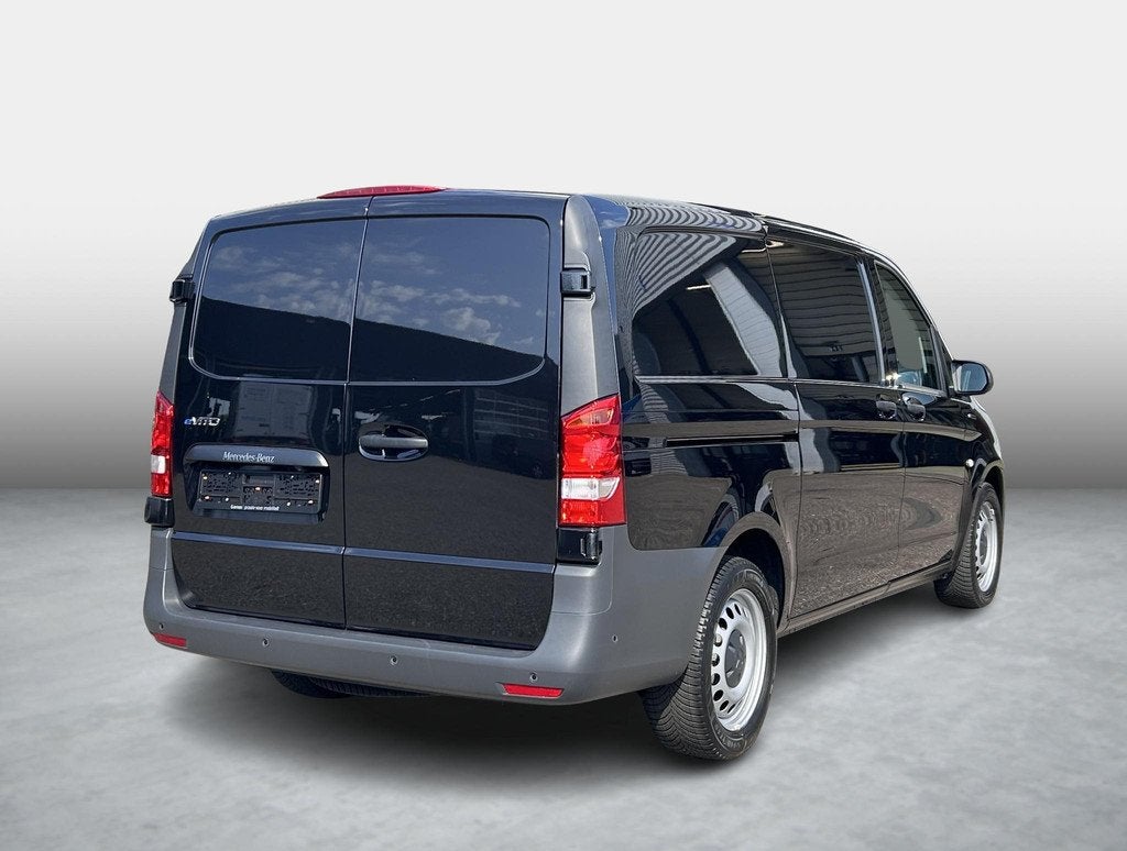 Mercedes-Benz eVito eVito 112 L2 60 kWh Leder | Stoelverwarm, Auto's, Bestelauto's, 2294 kg, 116 pk, Zwart, Mercedes-Benz
