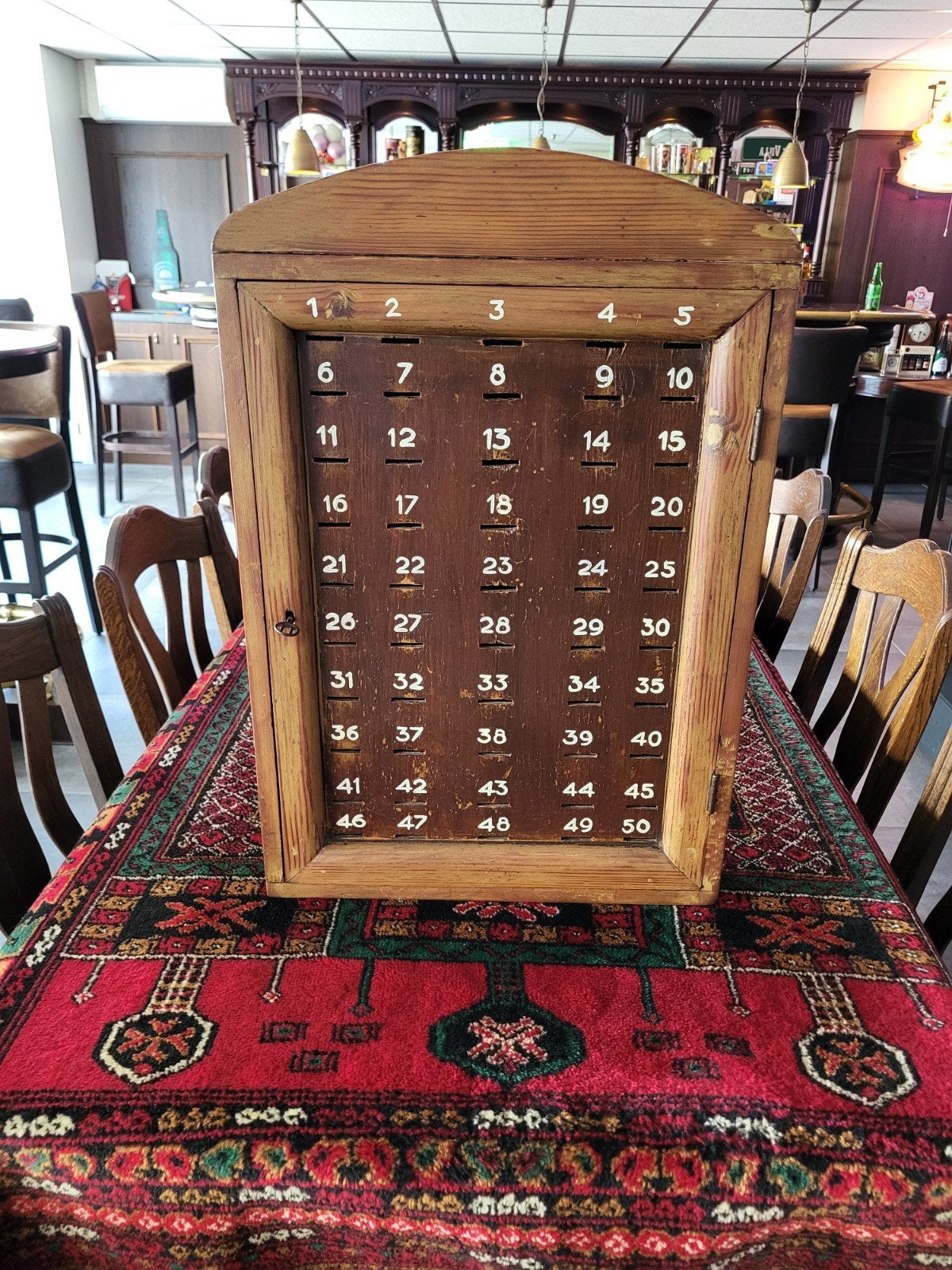 Spaar kast café, Ophalen