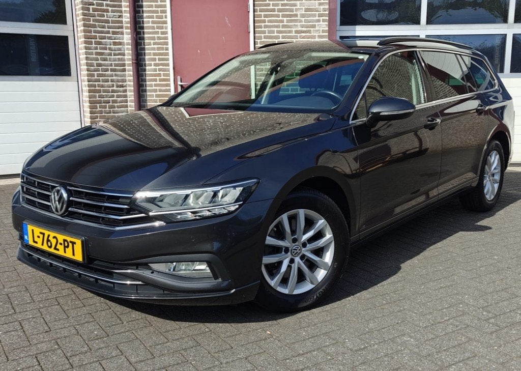 Volkswagen PASSAT  VARIANT 1.5 TSI 150PK ELEGANCE BUSINESS R, 730 kg, 4 cilinders, Leder, Particulier