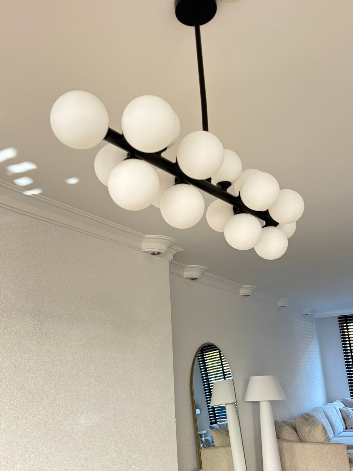 Moderne hanglamp met glazen bollen te koop, Ophalen, Zo goed als nieuw