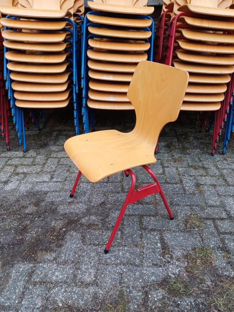 100 x stapelstoelen kantine stapelbare partij stoelen., Ophalen, Gebruikt, Bruin, Vijf, Zes of meer stoelen