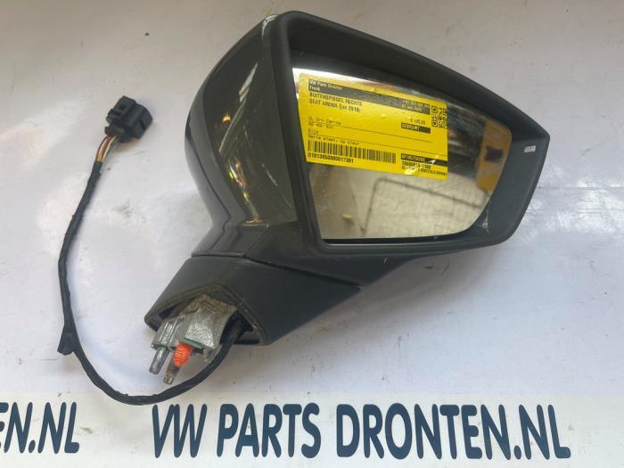 Buitenspiegel rechts van een Seat Arona, Auto-onderdelen, Spiegels, Seat, Gebruikt, 3 maanden garantie, Verzenden