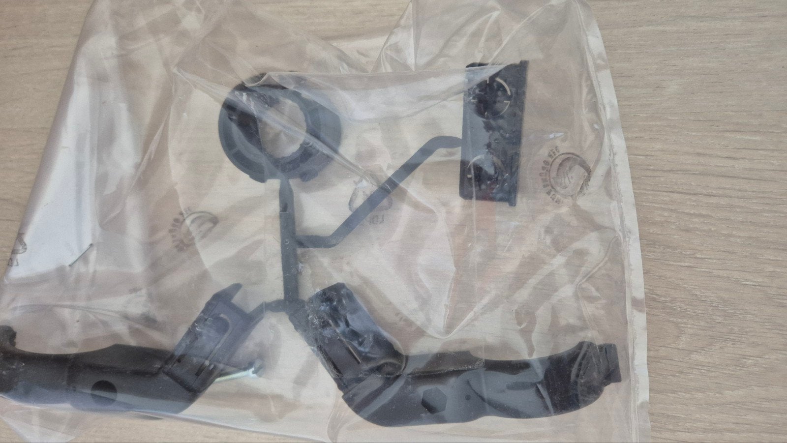 triax lnb houder. nieuw, Ophalen of Verzenden, Nieuw, (Schotel)antenne-accessoires, Overige merken