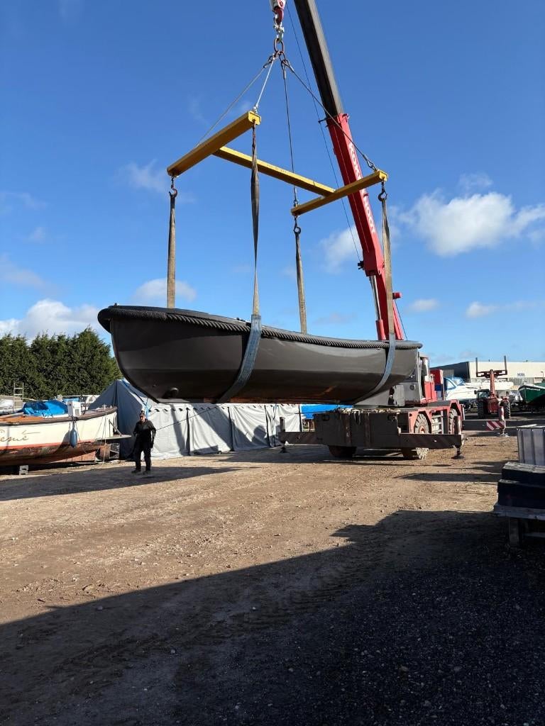Prachtige reddingsloep (8.5x3) Mitsubishi S4L2 & boegschroef, Watersport en Boten, Binnenboordmotor, Diesel, Zo goed als nieuw