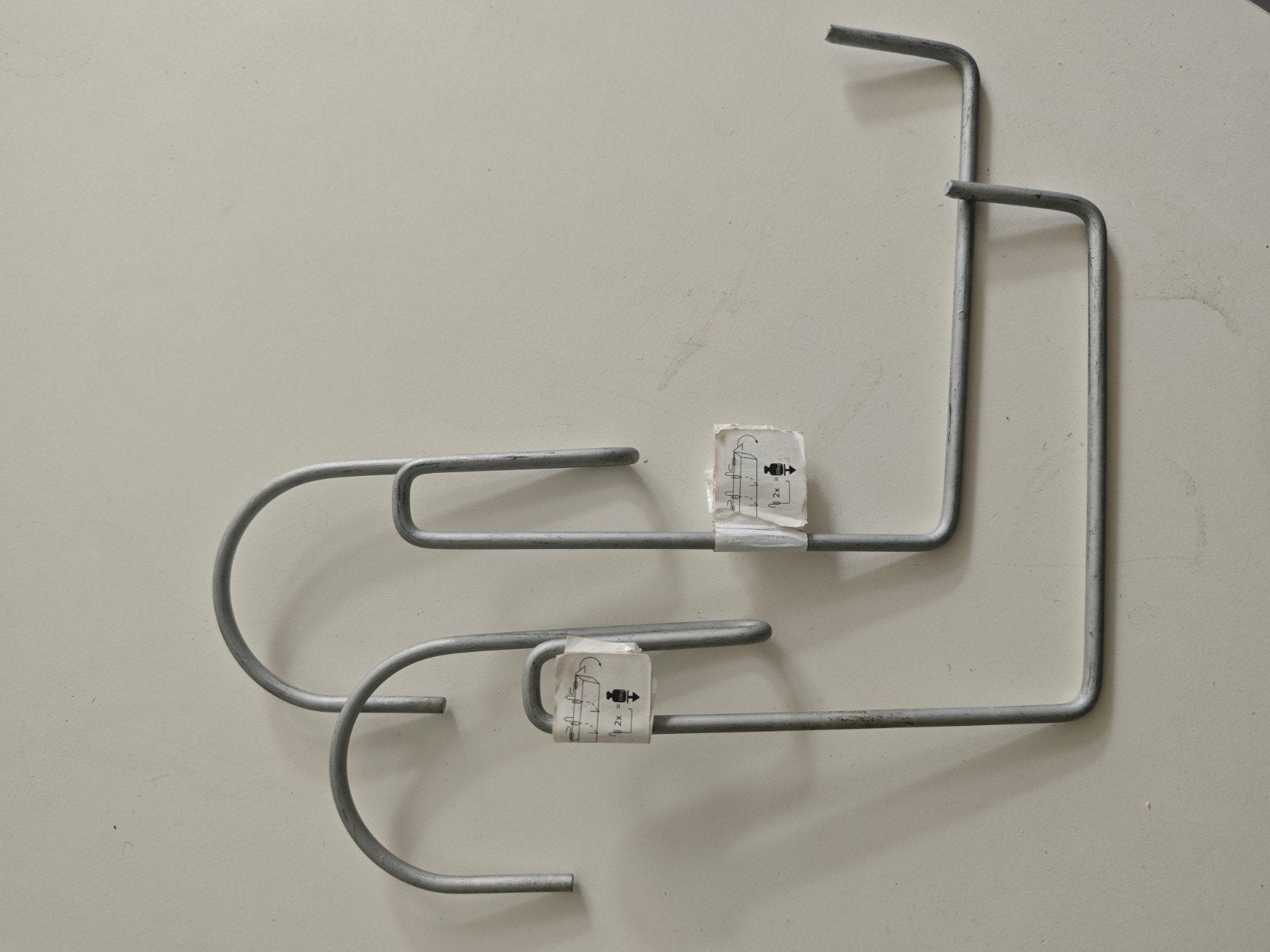 Balkonhaak 2 stuks nieuw, Minder dan 30 cm, Balkon, Rond, Nieuw
