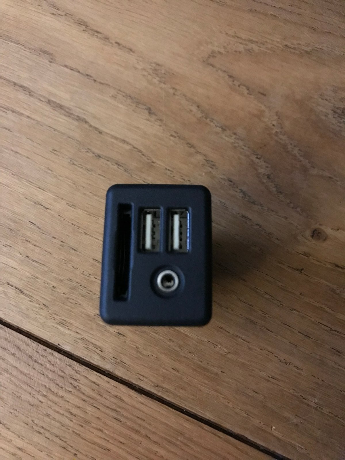USB-aansluiting middenconsole auto - Opel Insignia, Auto-onderdelen, Ophalen, Nieuw, Opel