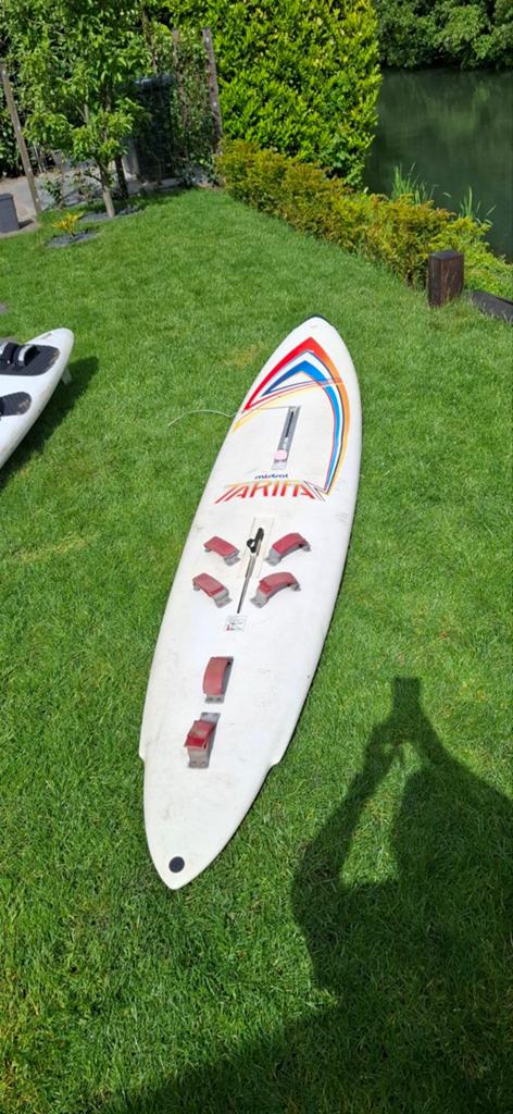 Mistral Surfplank Gebruikt Inclusief Haaienvin, Watersport en Boten, Ophalen, Mistral, Gebruikt, Met vin(nen)