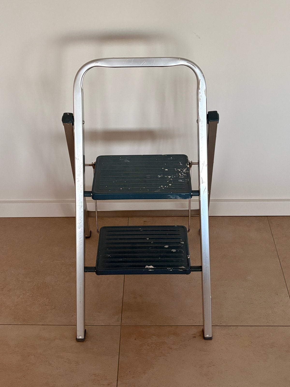 Altrex Giant G402 Opvouwbare trap met 2 treden, Ophalen, Gebruikt, Trap, Opvouwbaar of Inschuifbaar
