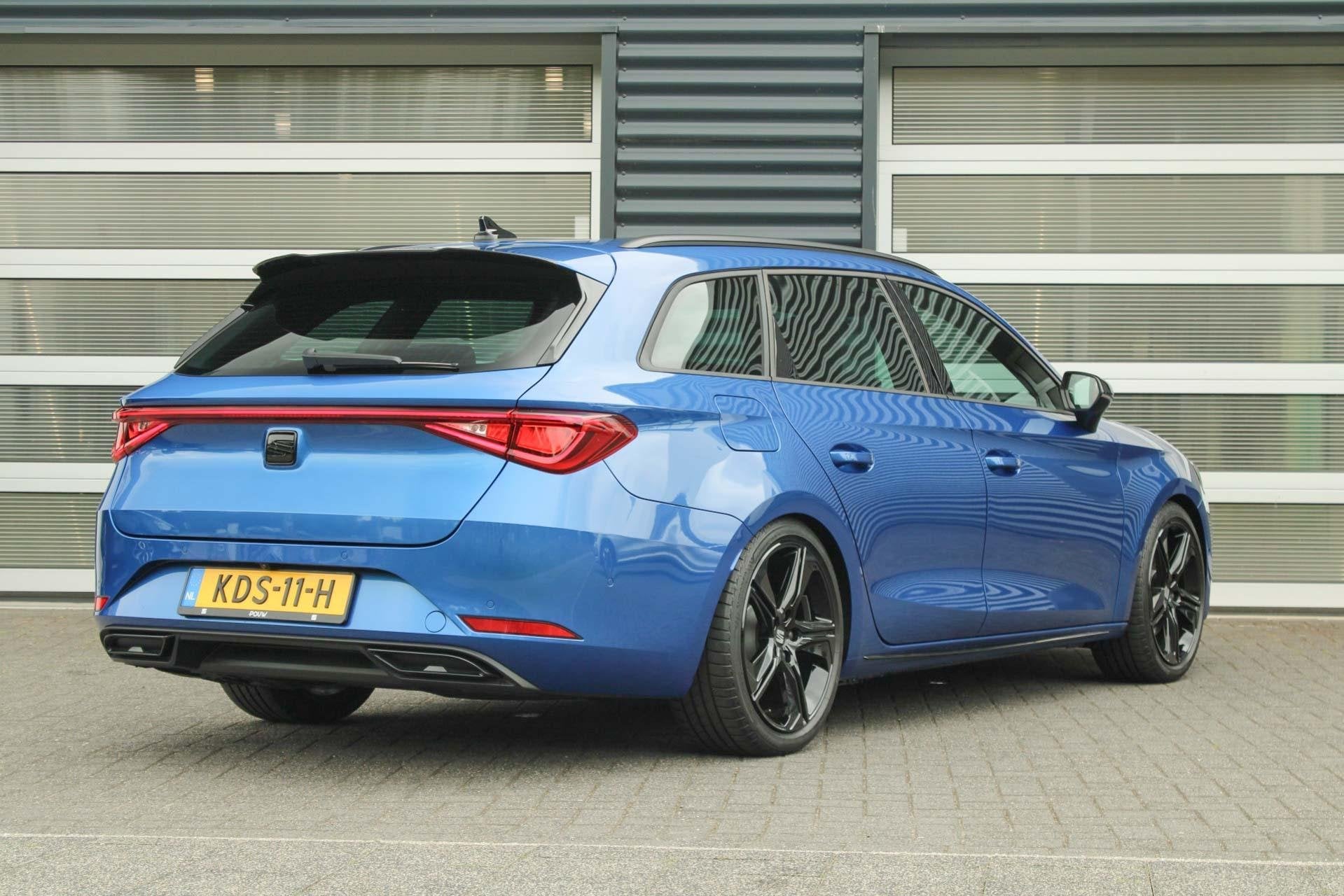 SEAT Leon Sportstourer 1.5 TSI e-Hybrid 204pk FR Business |V, Auto's, Stof, 4 cilinders, 26 kWh, 1700 kg