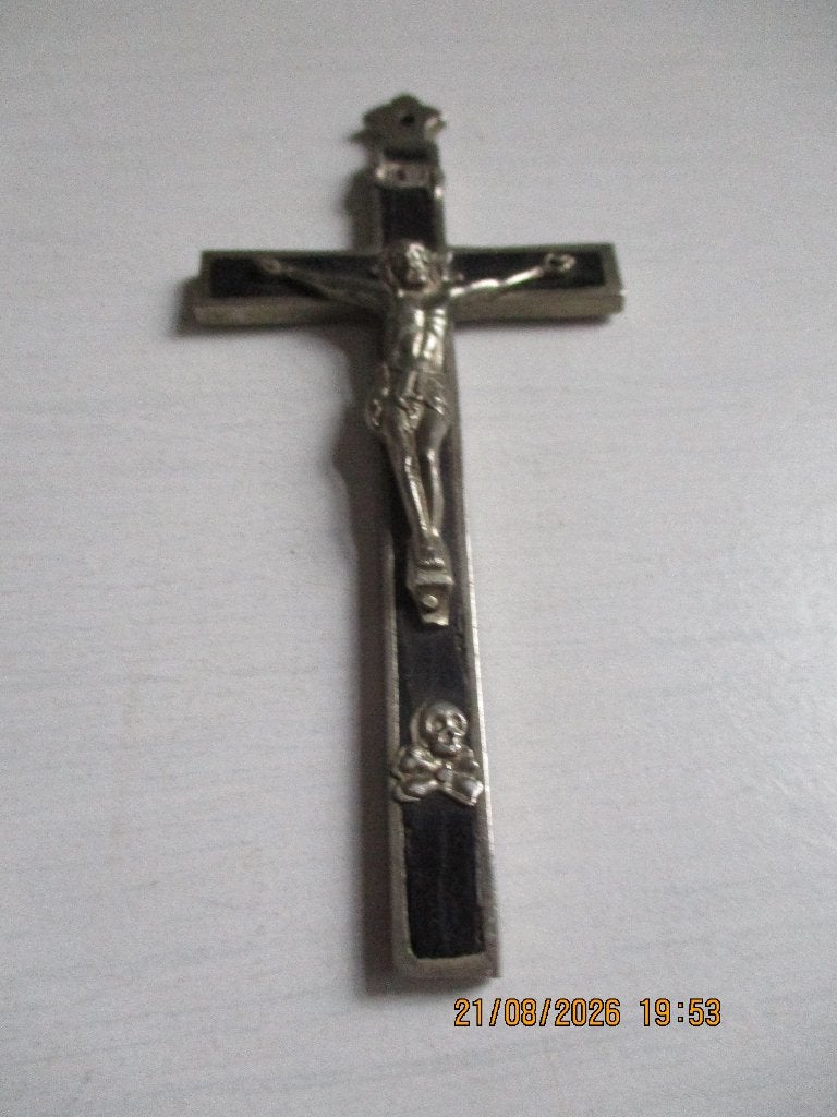 metalen hanger kruis 11 cm. hoog. 30 gram, Overige materialen, Gebruikt, Ophalen of Verzenden, Kruis of Symbool