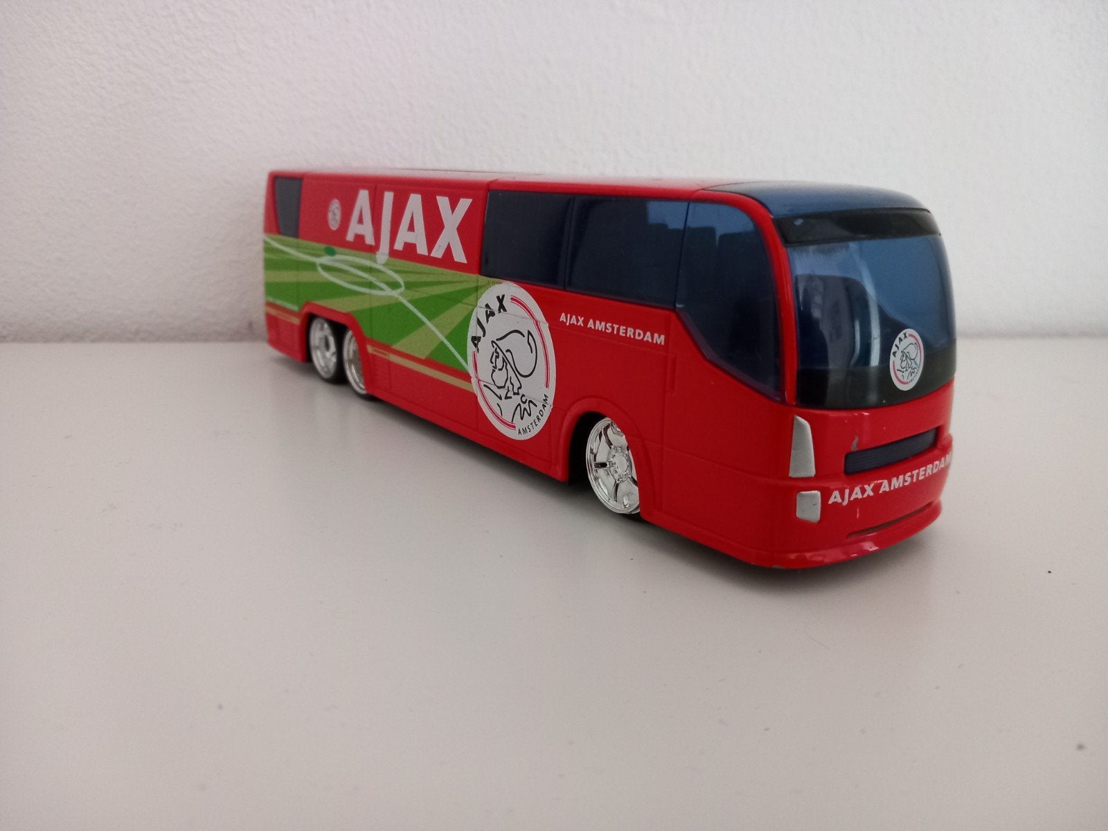 Ajax Spelersbus, Ophalen, Zo goed als nieuw