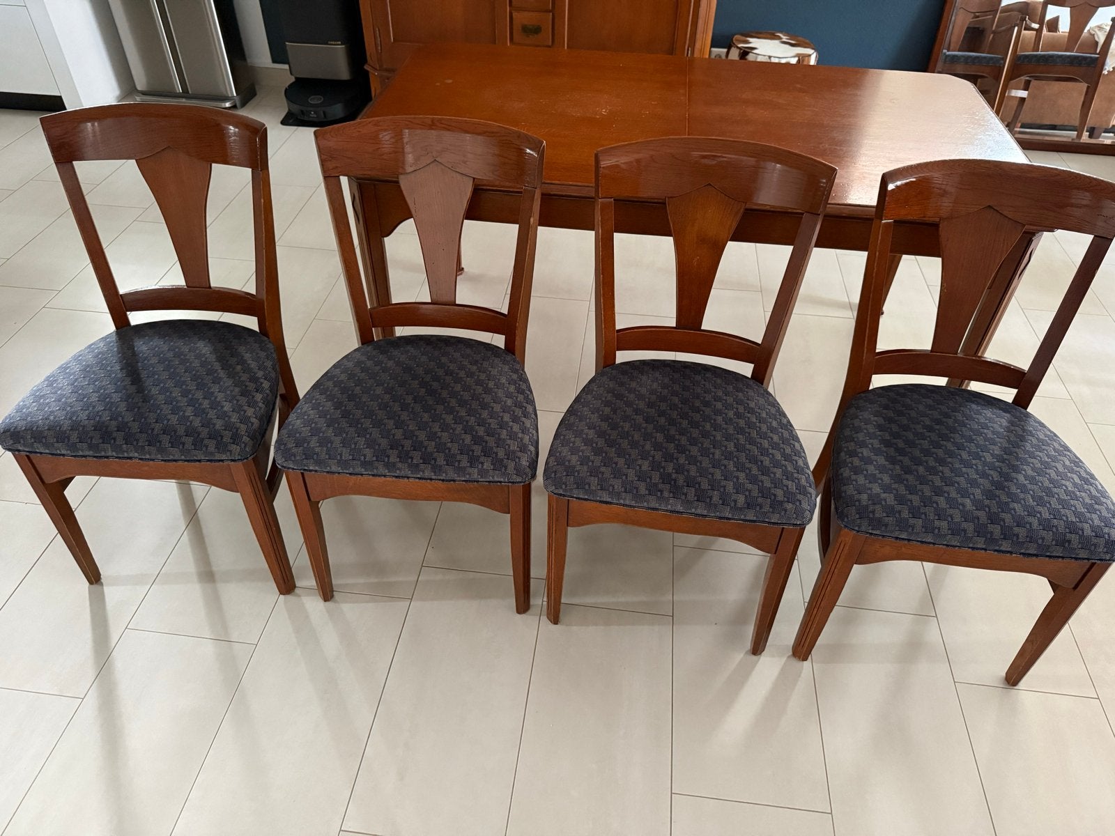 4 Kersen eiken eetkamerstoelen serie Konstanz, Ophalen, Gebruikt, Bruin, Vier