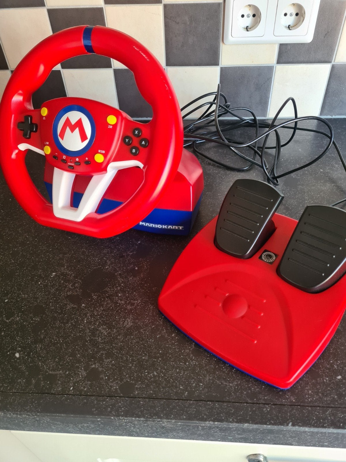 Mario Kart Racestuur met Pedalen voor Nintendo Switch, Racestuur, Nintendo, Ophalen of Verzenden, Zo goed als nieuw