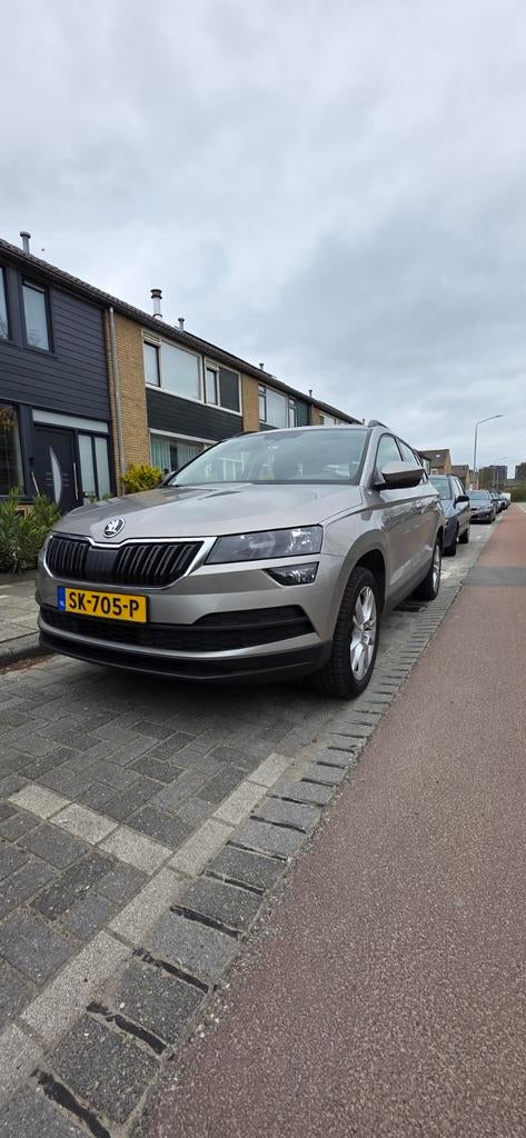 Skoda Karoq 1.0 TSI Greentech 115pk Dsg-7 2018 Grijs, Auto's, Skoda, USB, Stof, 1261 kg, 1200 kg