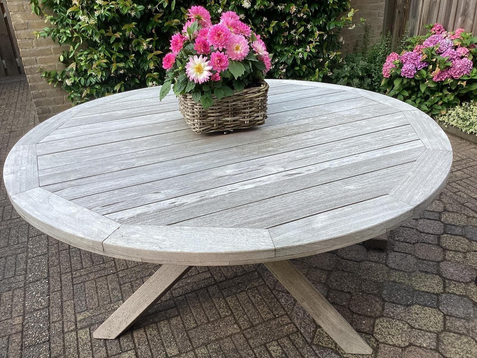 goed onderhouden teaktafel, Ophalen of Verzenden, Zo goed als nieuw, Rond, Hout